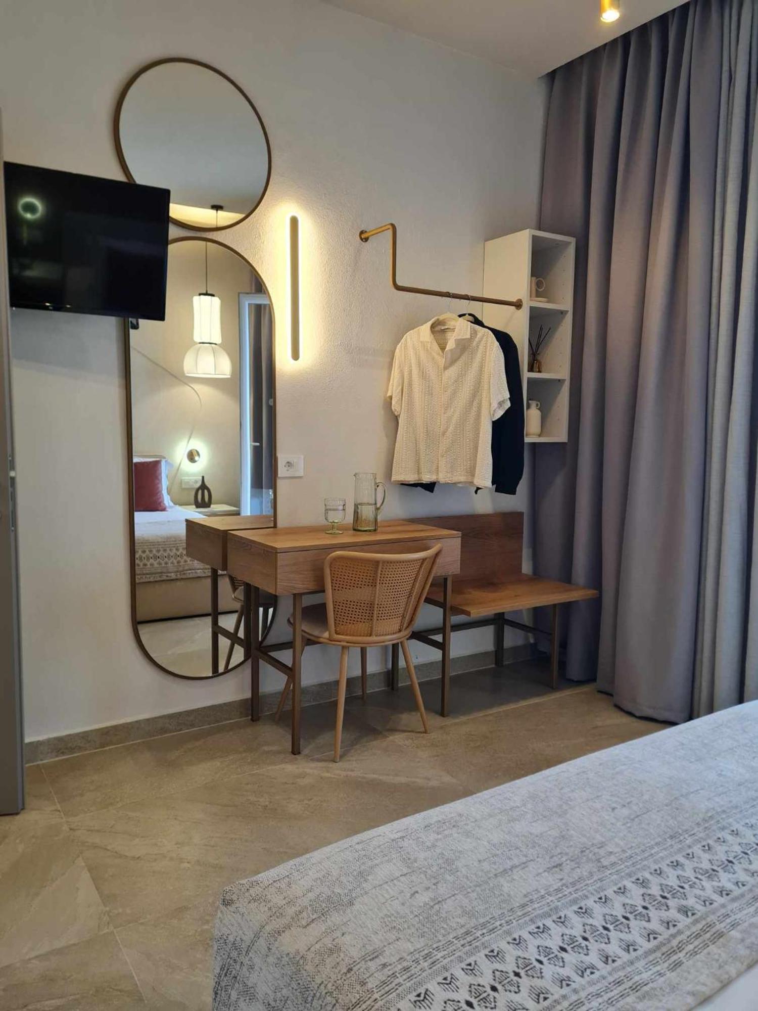 Anna Beach Suites 利迈纳里亚 外观 照片