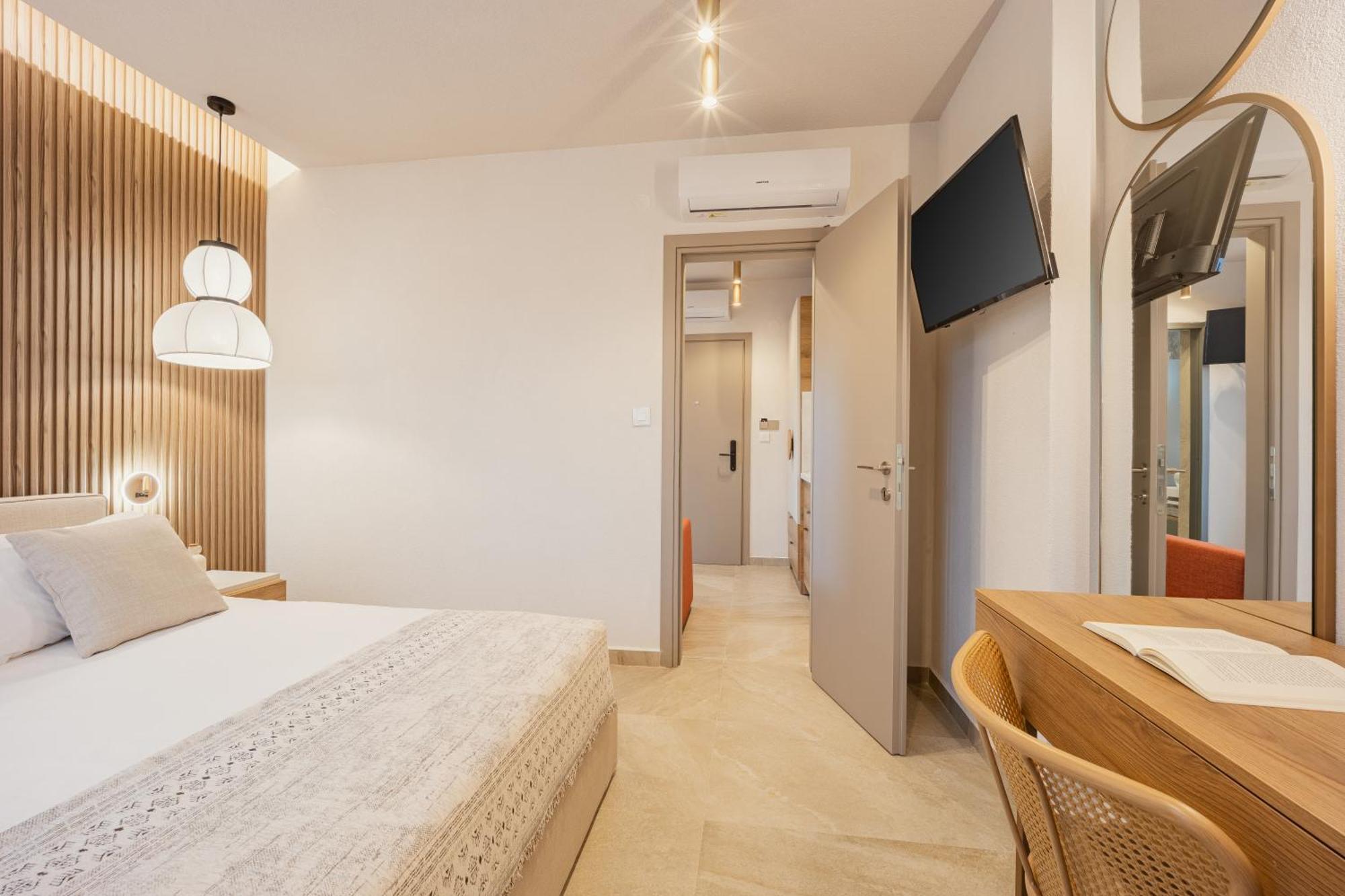 Anna Beach Suites 利迈纳里亚 外观 照片