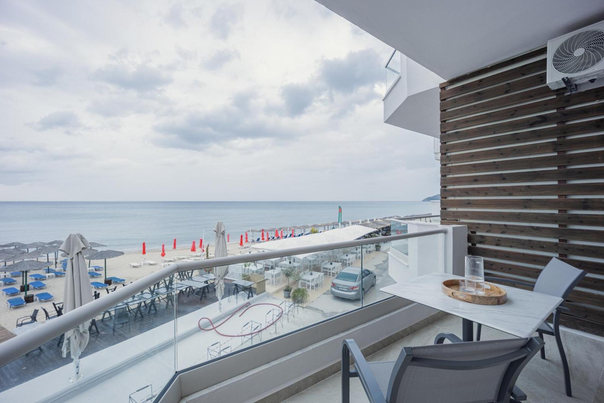 Anna Beach Suites 利迈纳里亚 外观 照片