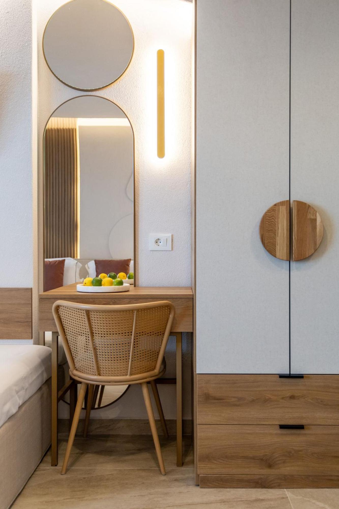 Anna Beach Suites 利迈纳里亚 外观 照片