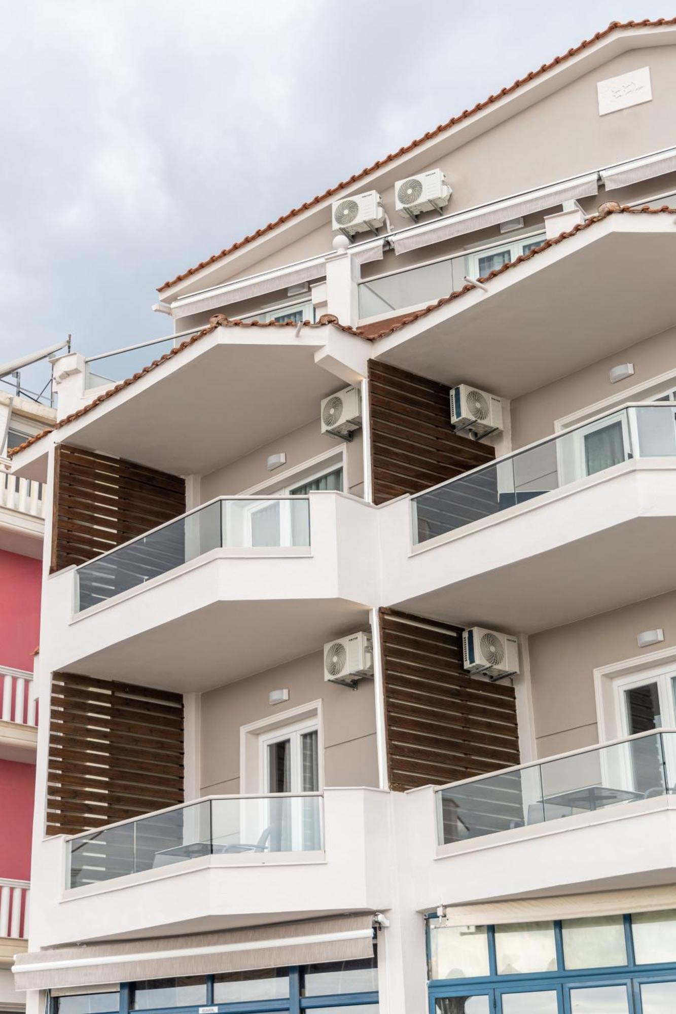 Anna Beach Suites 利迈纳里亚 外观 照片