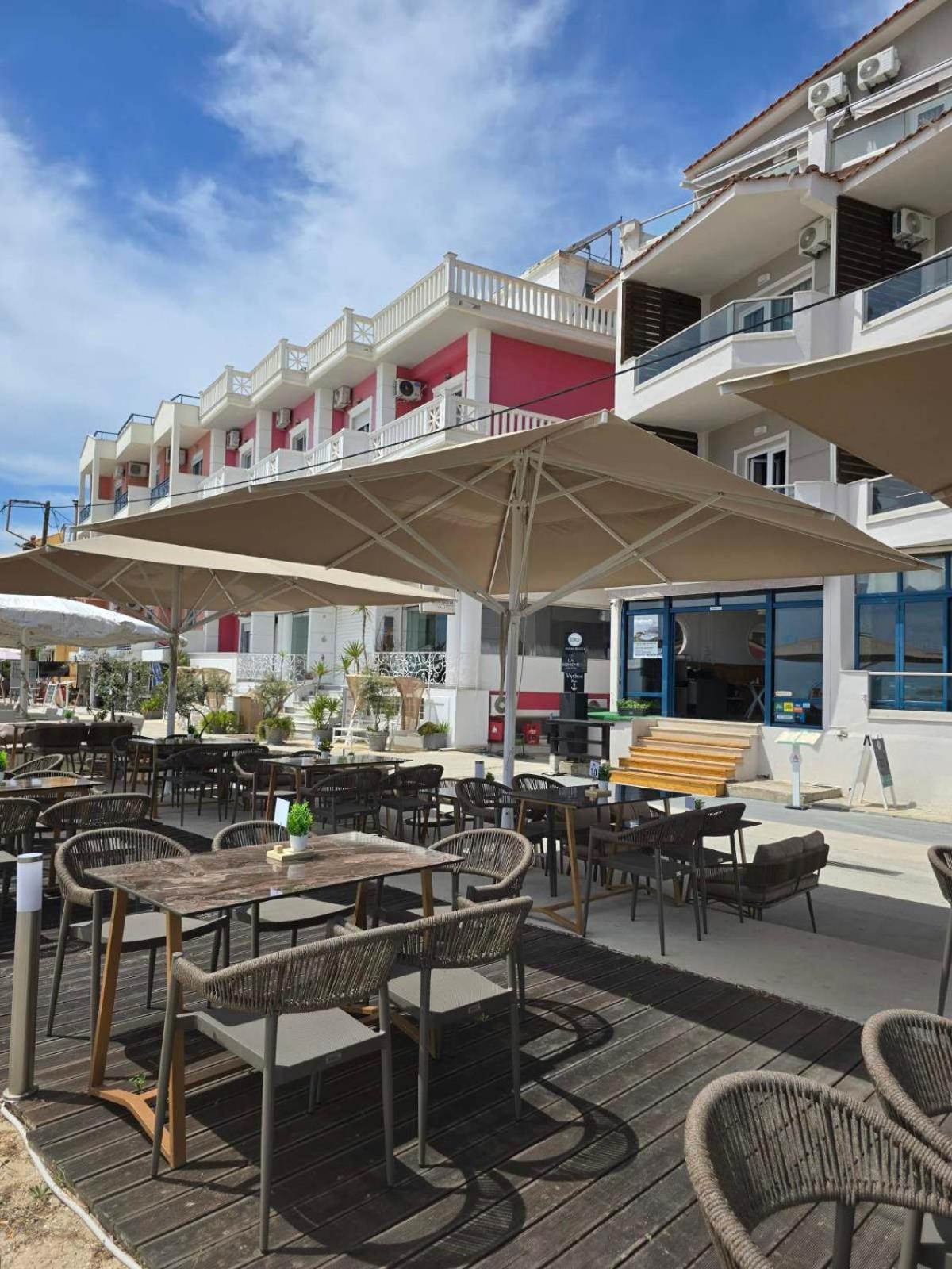 Anna Beach Suites 利迈纳里亚 外观 照片