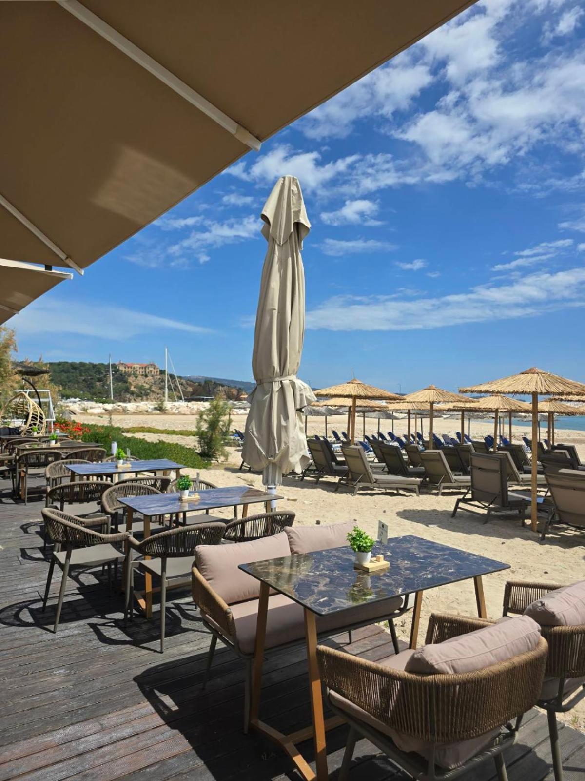 Anna Beach Suites 利迈纳里亚 外观 照片